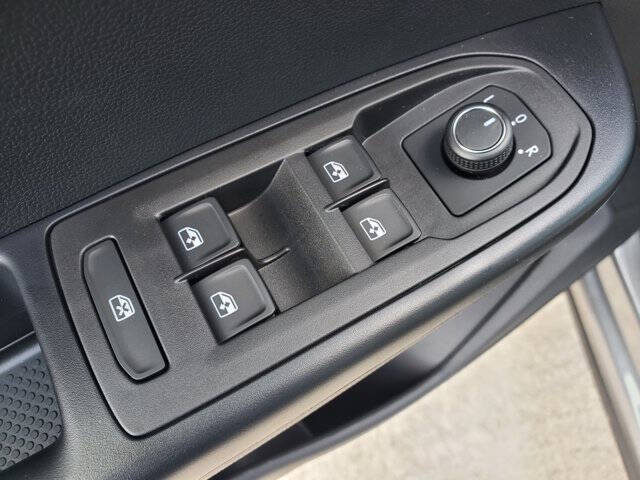 2025 Volkswagen Taos S