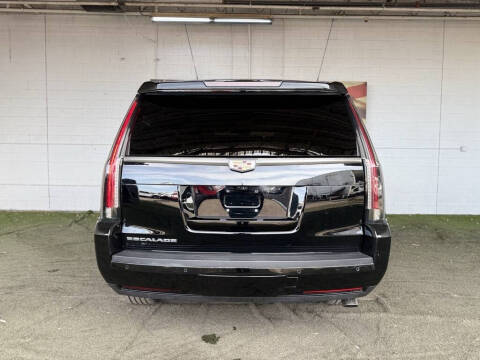 2019 Cadillac Escalade Luxury