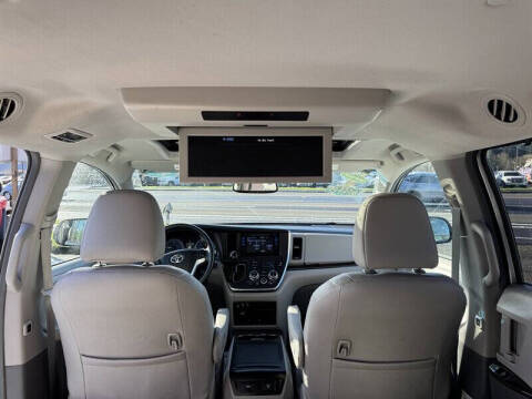2017 Toyota Sienna
