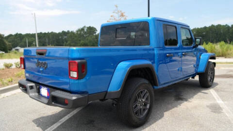 2025 Jeep Gladiator Sport