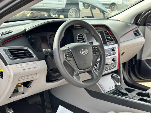 2017 Hyundai Sonata Hybrid SE