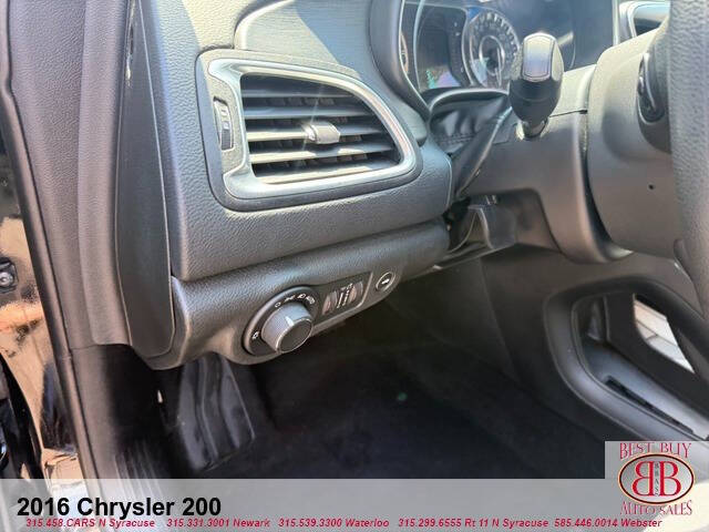 2016 Chrysler 200