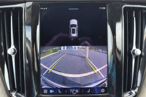 2022 Volvo XC60 B5 Inscription