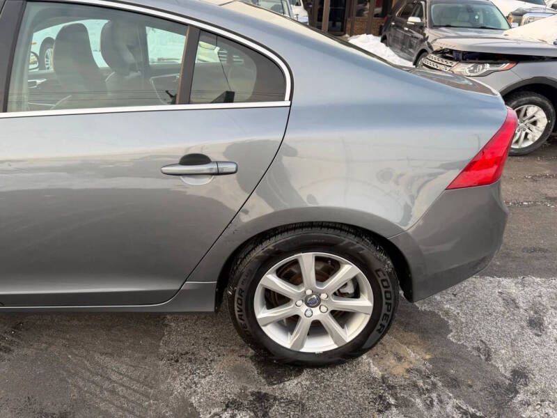 2016 Volvo S60 T5 Drive-E Premier