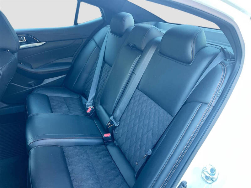 2023 Nissan Maxima 3.5 SR