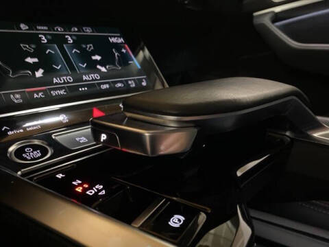 2024 Audi Q8 e-tron quattro Premium Plus