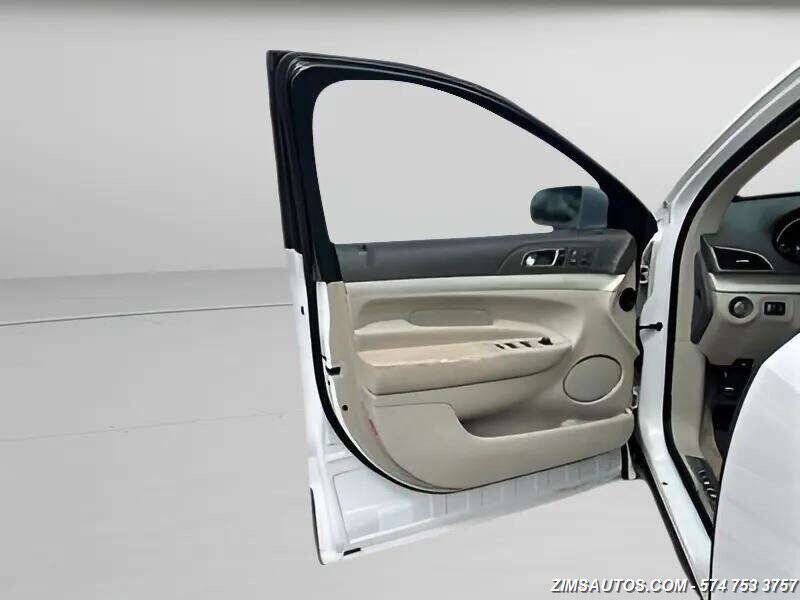 2011 Lincoln MKT EcoBoost