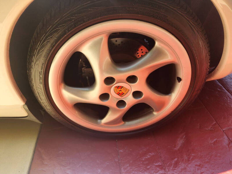 2001 Porsche 911 Carrera