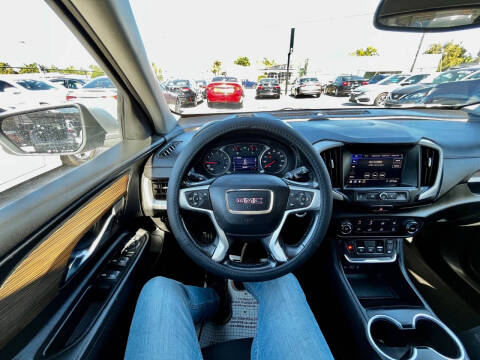 2021 GMC Terrain SLE