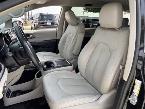 2021 Chrysler Pacifica Touring L