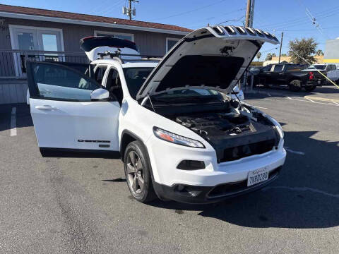 2017 Jeep Cherokee 75th Anniversary