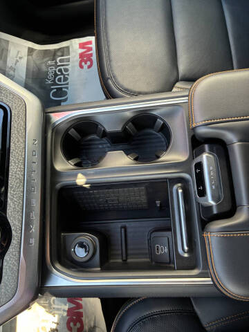 2025 Ford Expedition Tremor