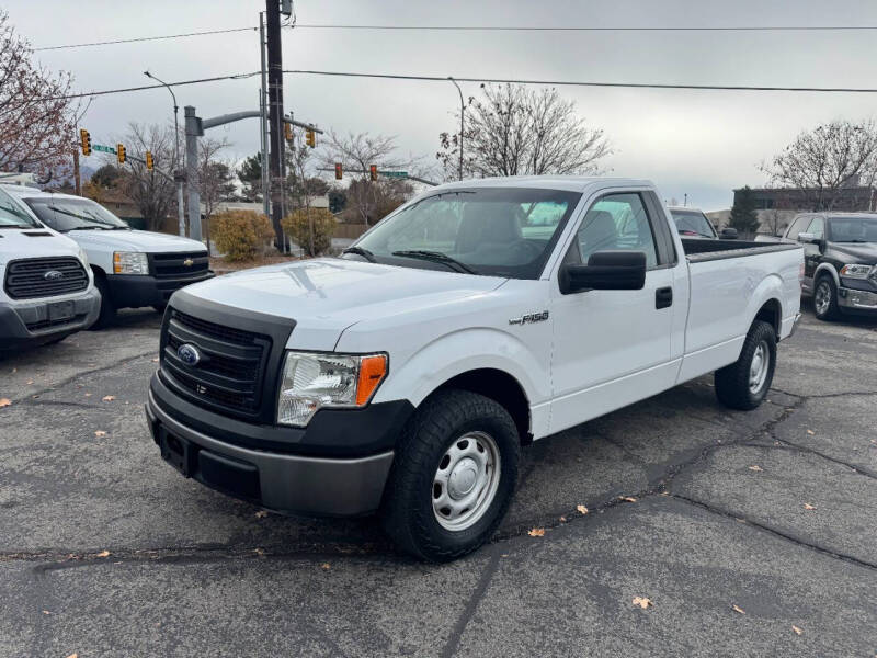 2013 Ford F-150 XL's photo