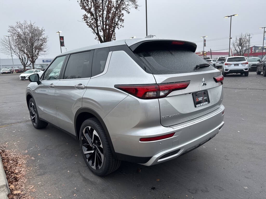 2024 Mitsubishi Outlander for sale at Axio Auto Boise in Boise, ID