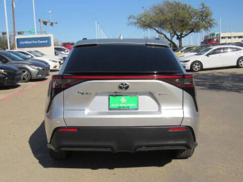 2024 Toyota bZ4X XLE