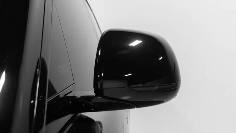 2024 Land Rover Range Rover P530 SE