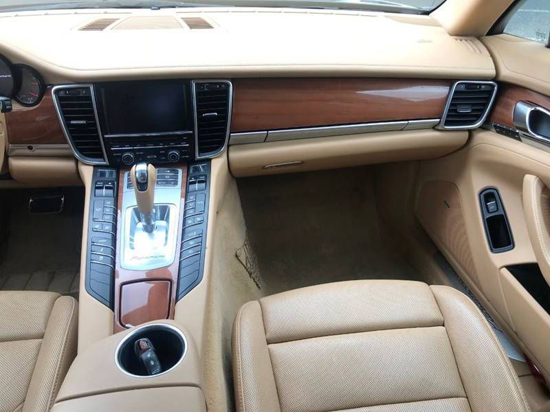 2011 Porsche Panamera 4