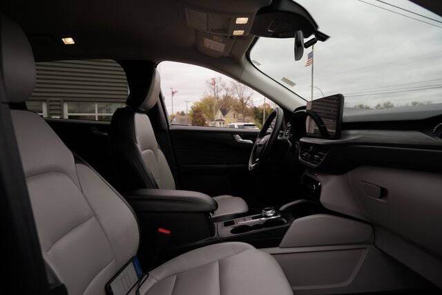 2023 Ford Escape Platinum