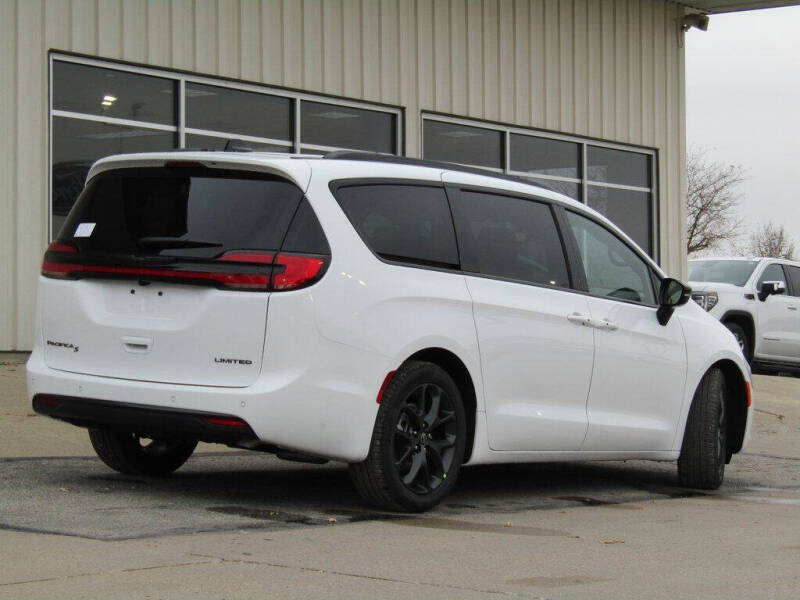 2026 Chrysler Pacifica Limited