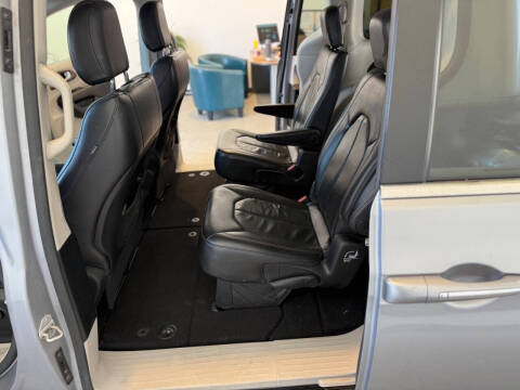 2018 Chrysler Pacifica Touring L
