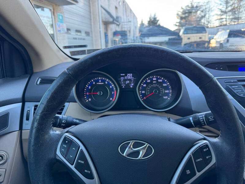 2012 Hyundai Elantra Limited