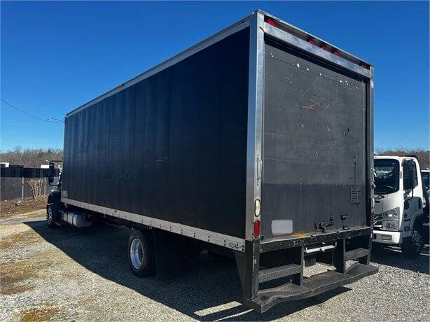 2007 Freightliner M2 106