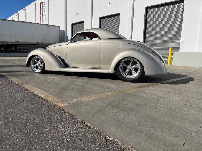 1939 Ford Cabriolet