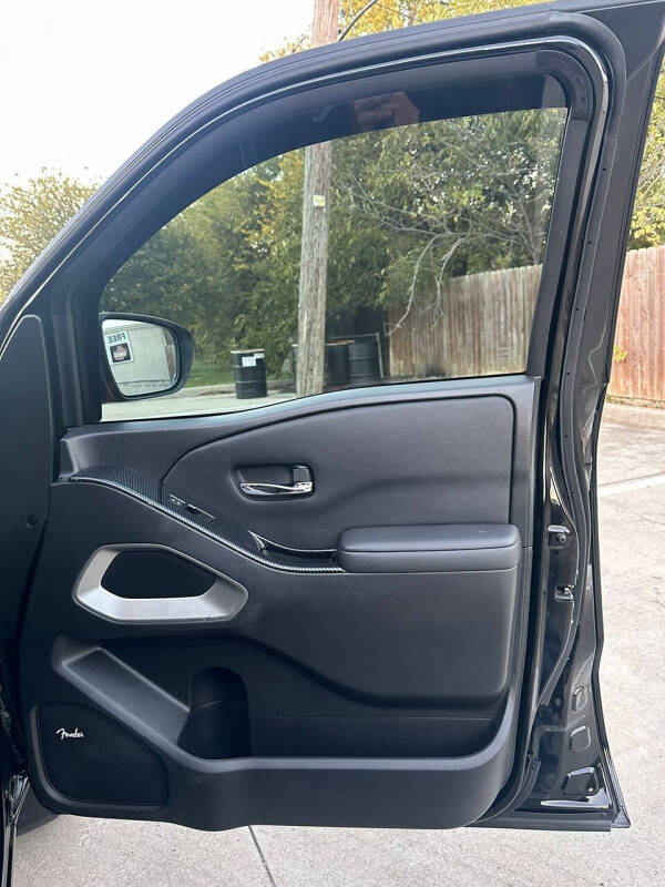 2023 Nissan Frontier SV