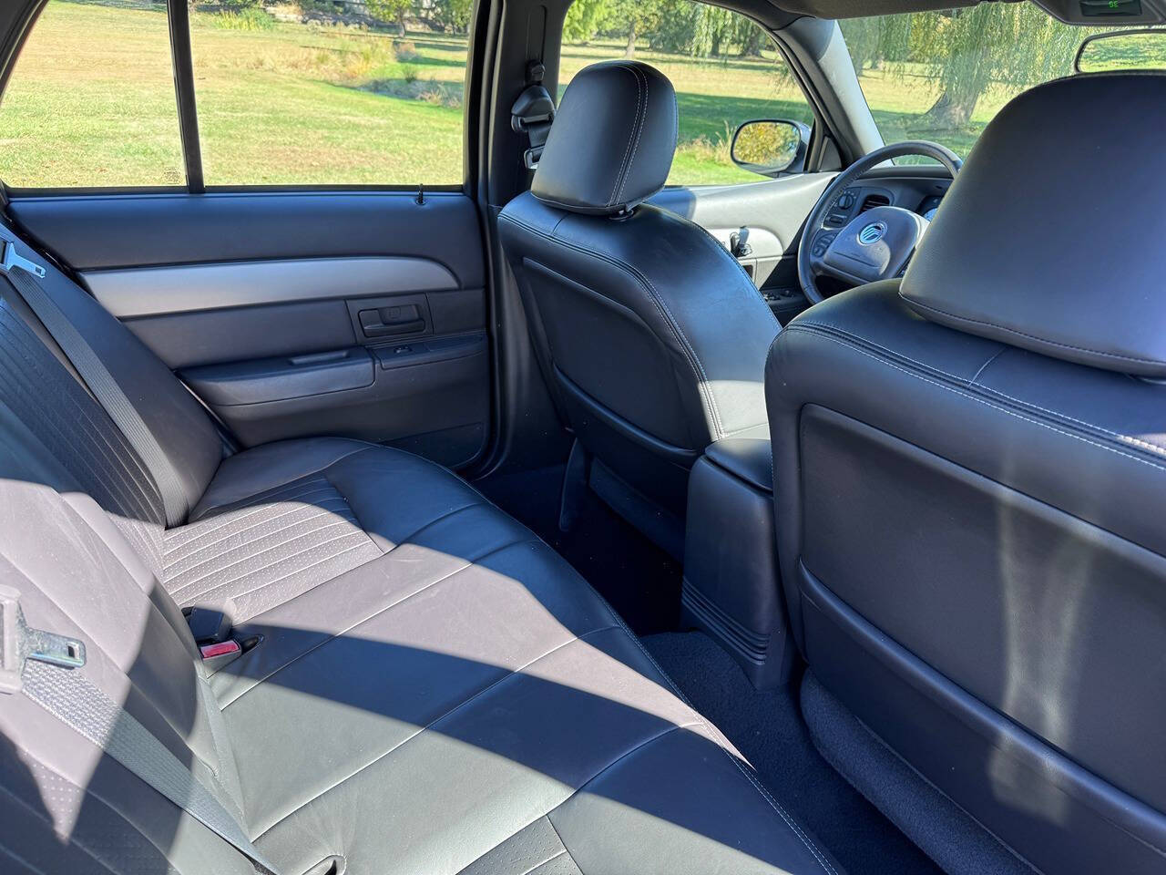 2004 Mercury Marauder 24