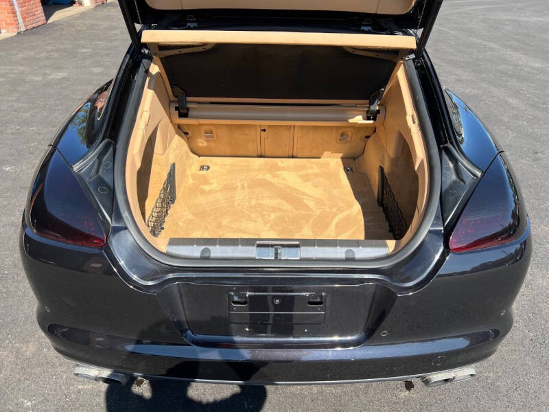 2013 Porsche Panamera 4S