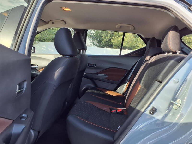 2023 Nissan Kicks SR