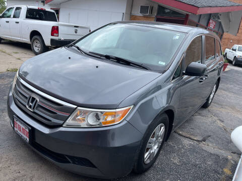 2011 Honda Odyssey for sale at Best Deal Motors in Saint Charles MO