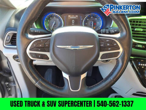 2020 Chrysler Pacifica Touring L