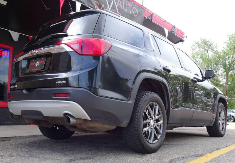 2017 GMC Acadia SLT-1