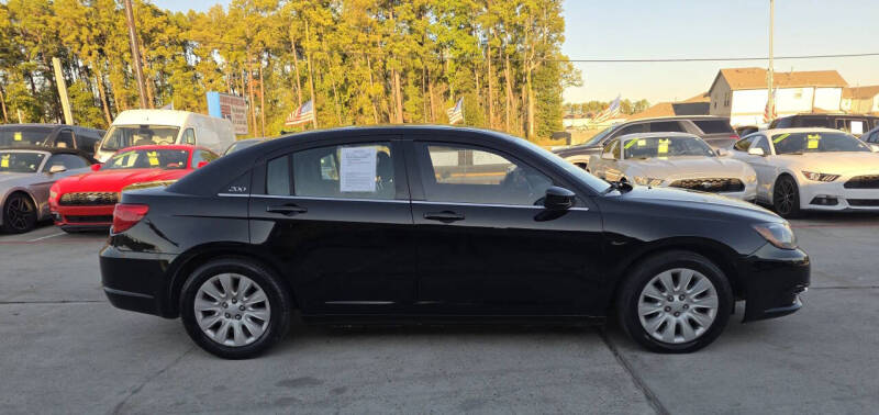 2012 Chrysler 200 LX