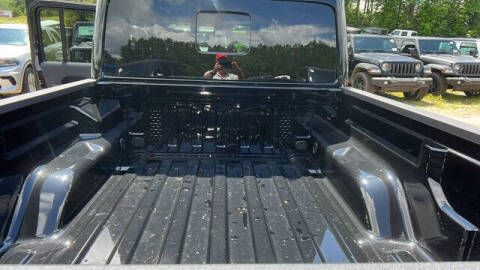 2025 Jeep Gladiator High Tide