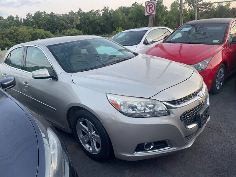 2015 Chevrolet Malibu 2LT photo 3