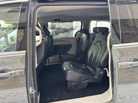 2022 Chrysler Pacifica Touring L