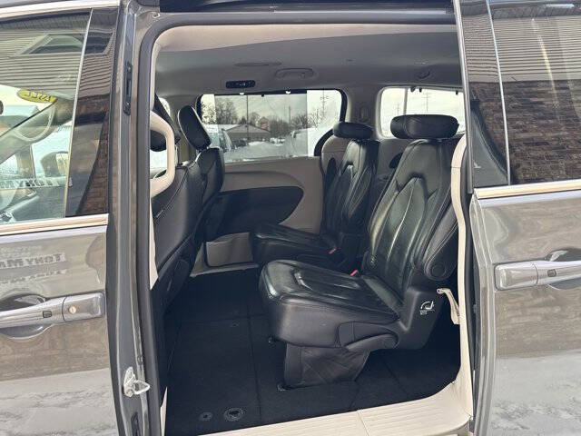 2022 Chrysler Pacifica Touring L