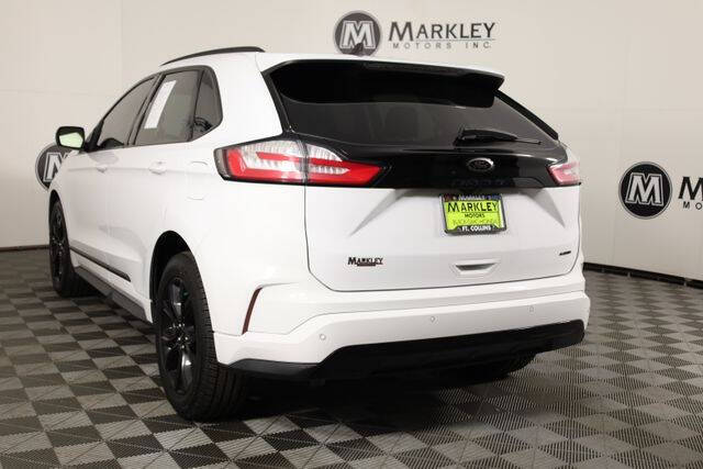 2022 Ford Edge SE