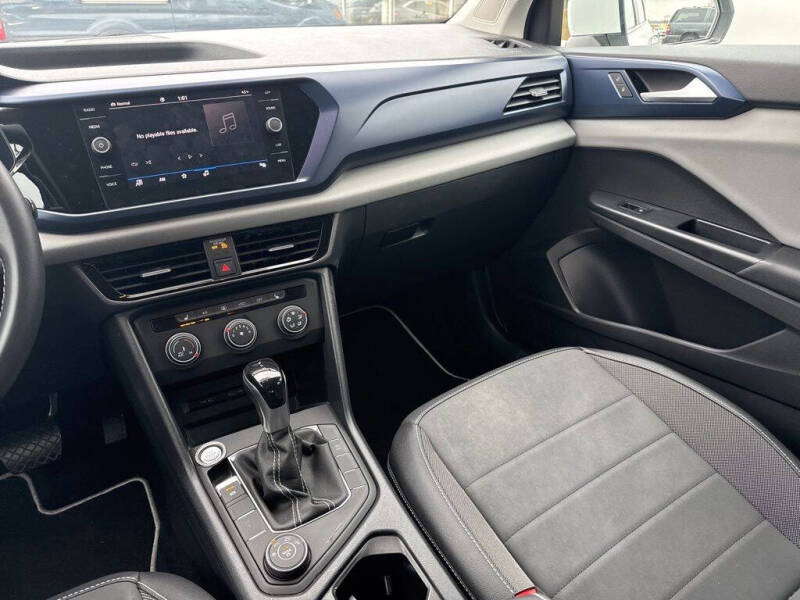 2022 Volkswagen Taos SE 4Motion