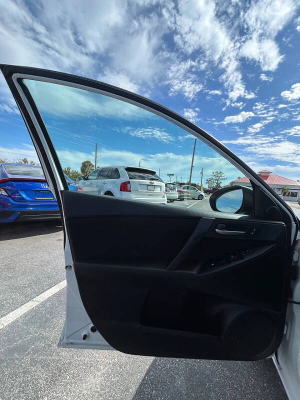 2013 Mazda MAZDA3 i Touring