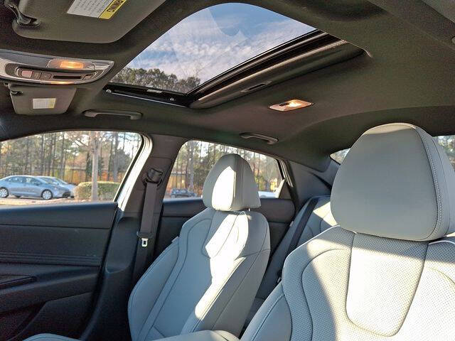 2024 Hyundai Elantra Hybrid Limited