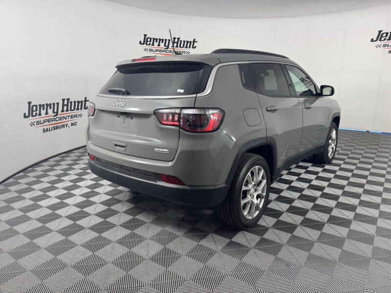 2023 Jeep Compass Latitude Lux
