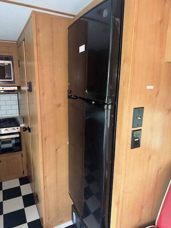 2025 Riverside RV Retro 185RK