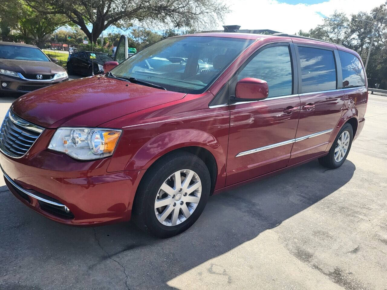 2016 Chrysler Town and Country for sale at FAMILY AUTO BROKERS in Longwood, FL