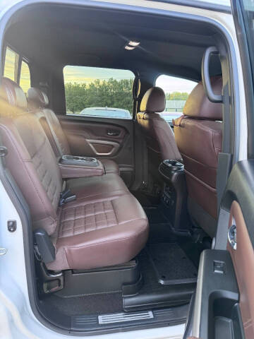 2023 Nissan Titan Platinum Reserve