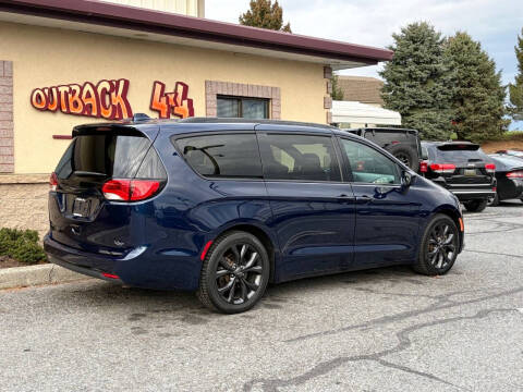 2019 Chrysler Pacifica Touring L Plus