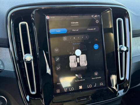 2026 Volvo XC40 B5 Core