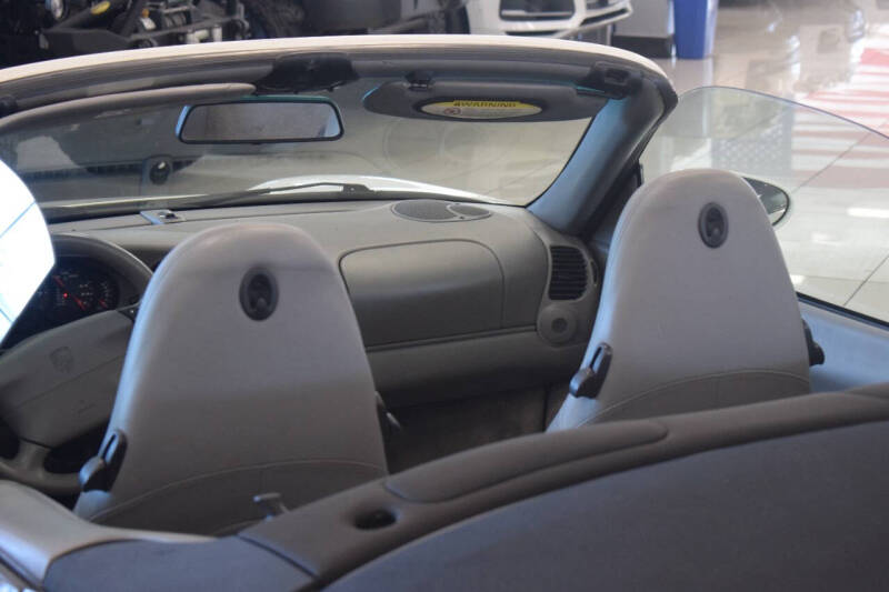 2000 Porsche 911 Carrera